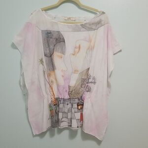 adL artistic box cut shirt with face profile print. Size M.